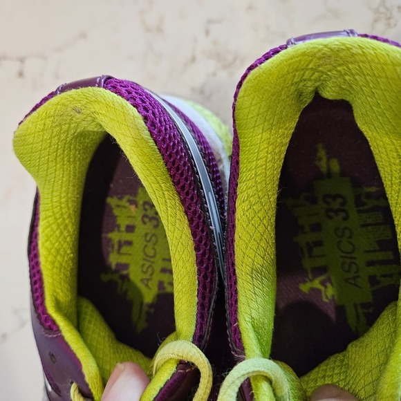 Women's Ascis Running Shoes Size 7 - Picture 6 of 10